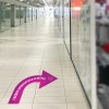 Наклейка напольная в виде стрелки направо , без ламинации